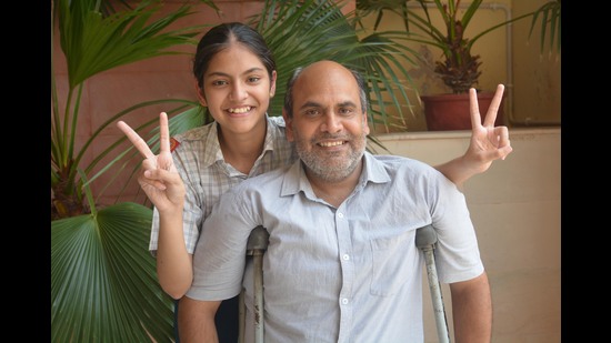 Srishti-Sharma-celebrating-her-success-with-her-father Srishti Sharma celebrating success with her father